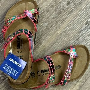 ✨Super cute and rare gator mayari Birkenstock💖